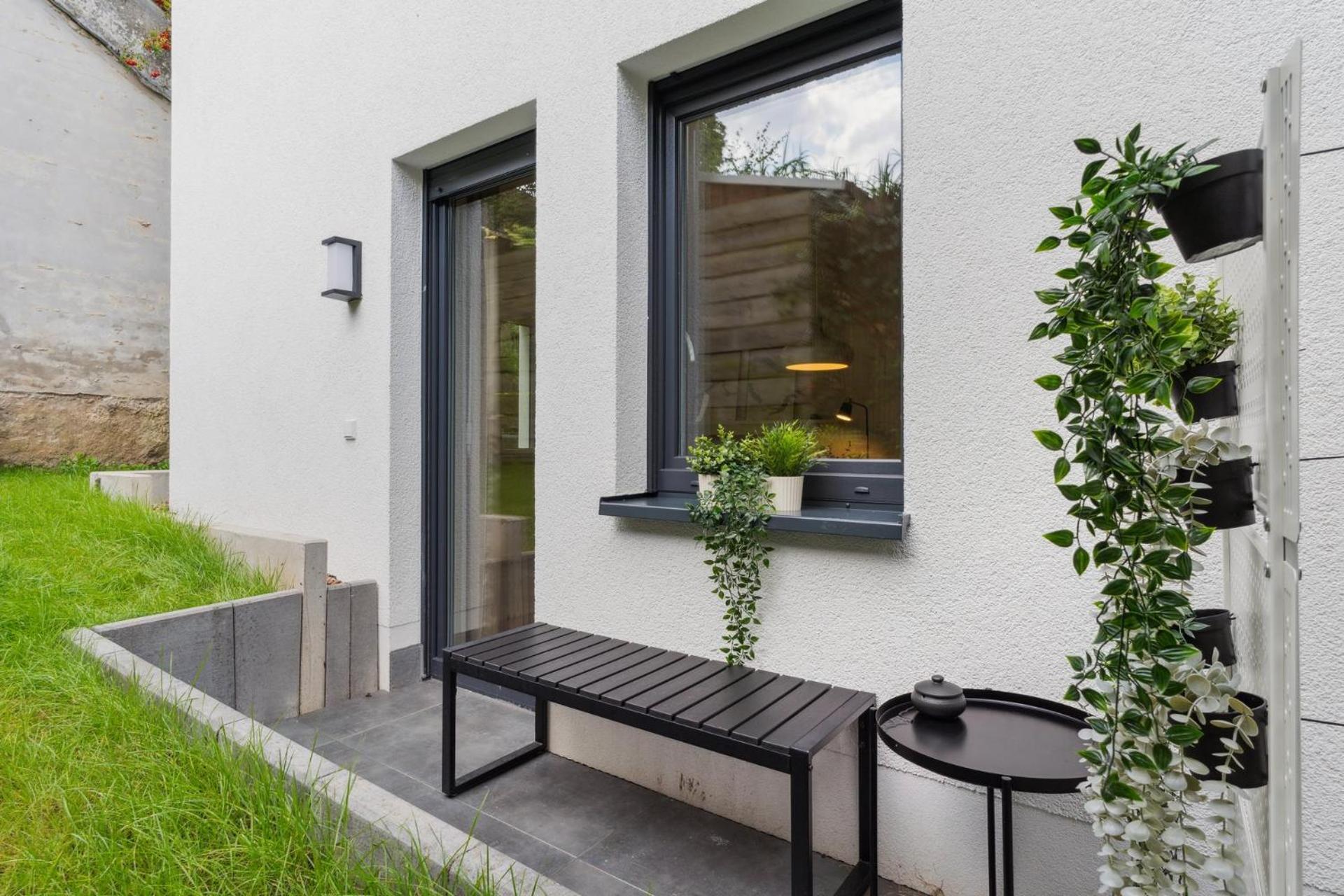 Deluxe Apartment In Bielefeld City Mit Parkplatz Und Terrasse Εξωτερικό φωτογραφία